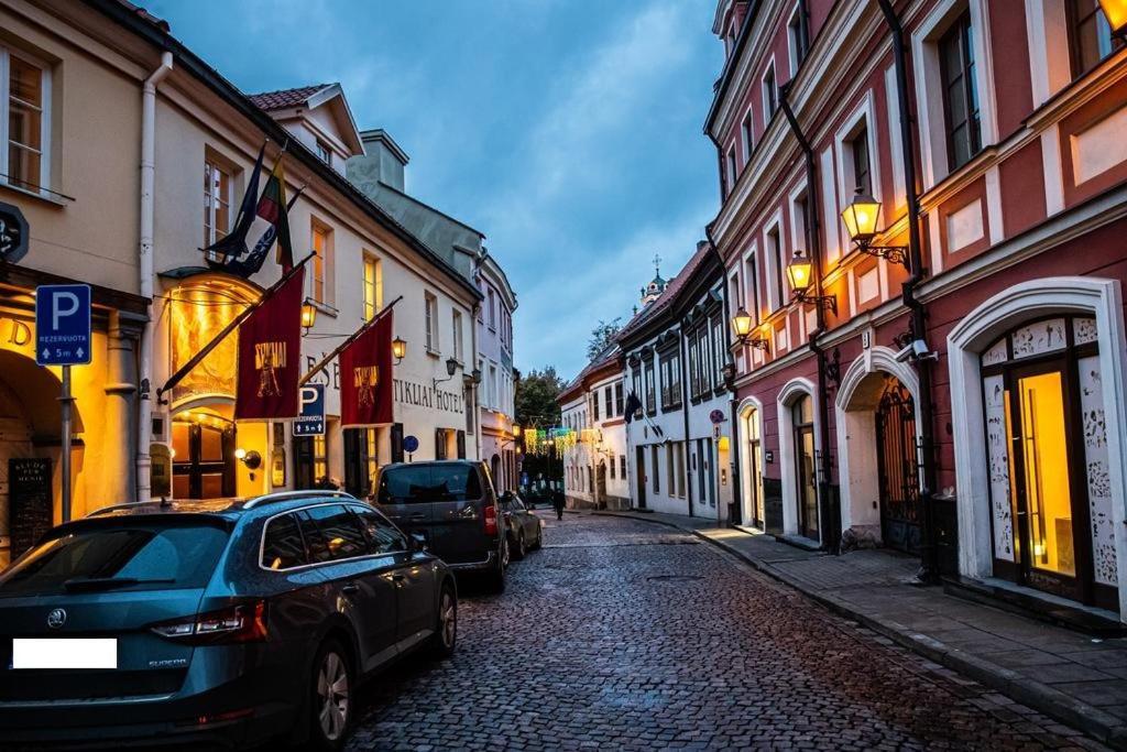 Exclusive Gaono Apartment In The Heart Of Old Town Vilnius Buitenkant foto